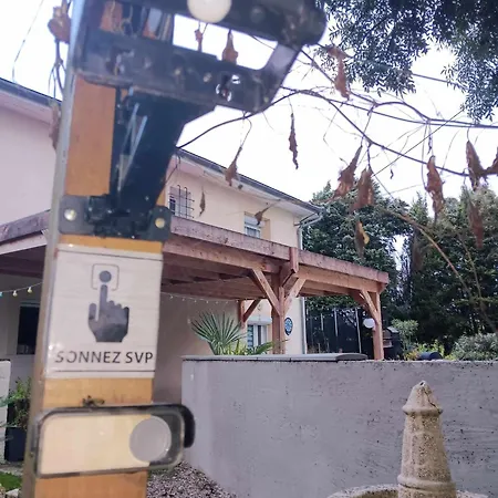 Domaine Des Favaud בית הארחה לקטור