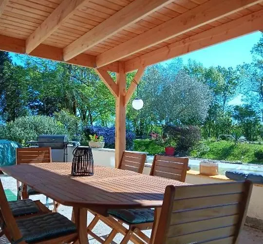 Domaine Des Favaud 3*